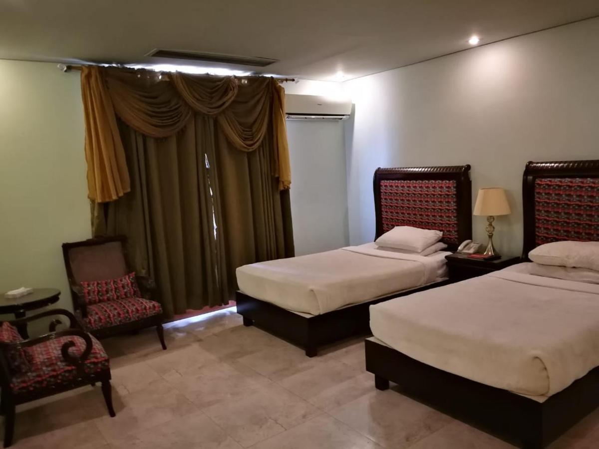 Regency Inn Hotel Lahore Eksteriør bilde