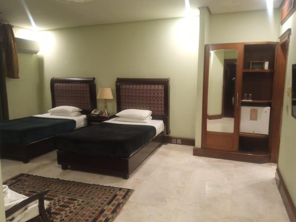 Regency Inn Hotel Lahore Eksteriør bilde